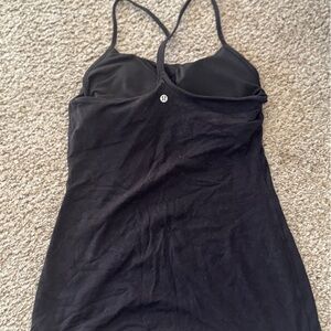 Women’s lululemon shirt